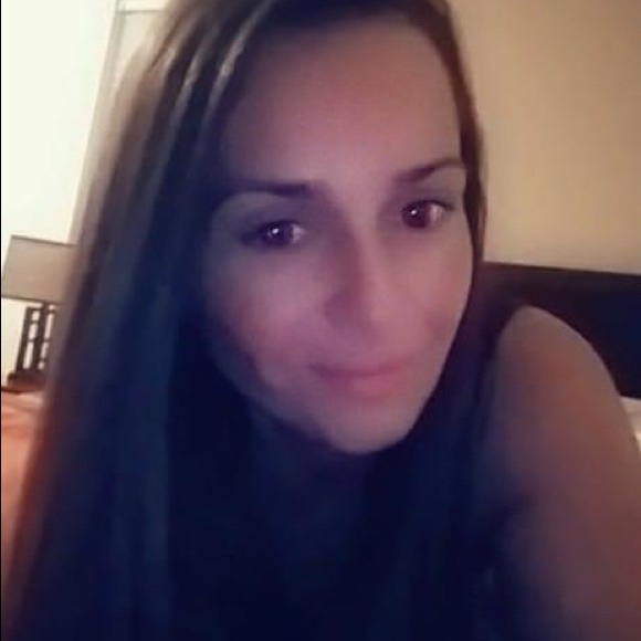 Meet your Posher, Beth - Picture 1 of 1